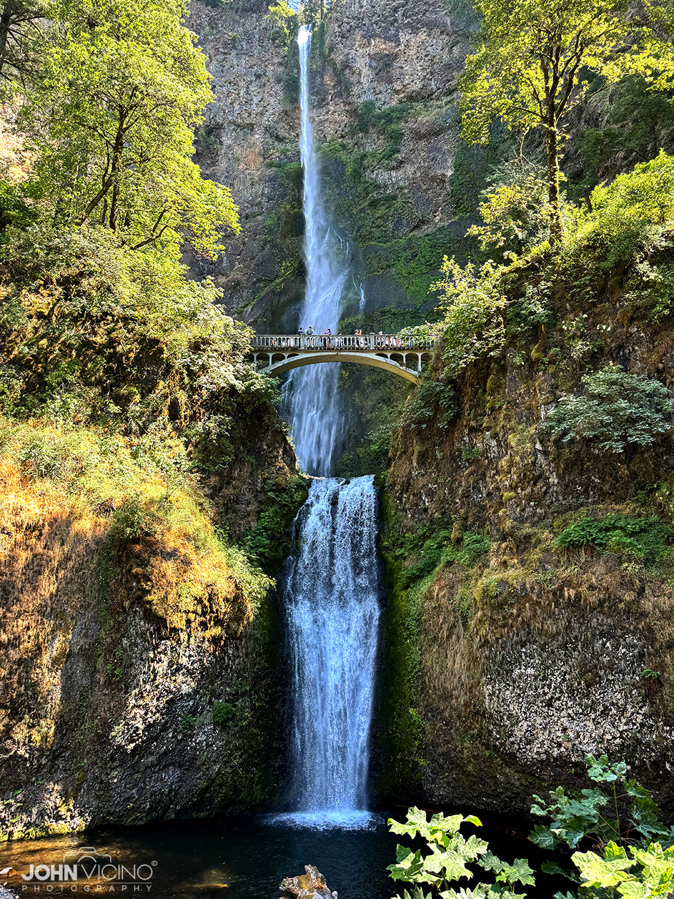 Landmark Photography  |  Outdoor Photography  |  Multnomah Falls | Waterfall Photography